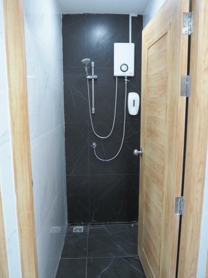 Terminal Hostel Lampang Bagian luar foto